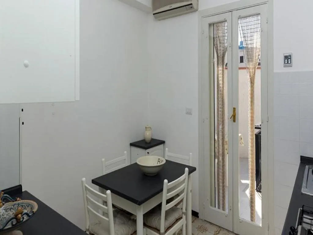 Nefele'S House Apartment Giardini Naxos