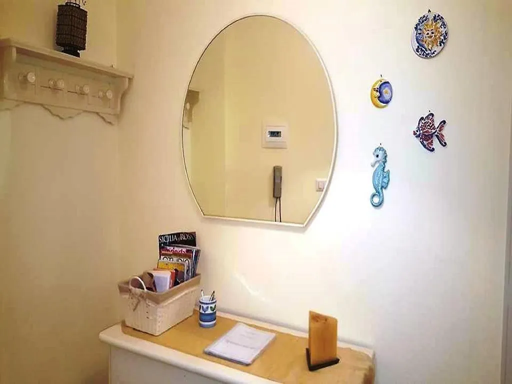 Nefele'S House Apartment Giardini Naxos