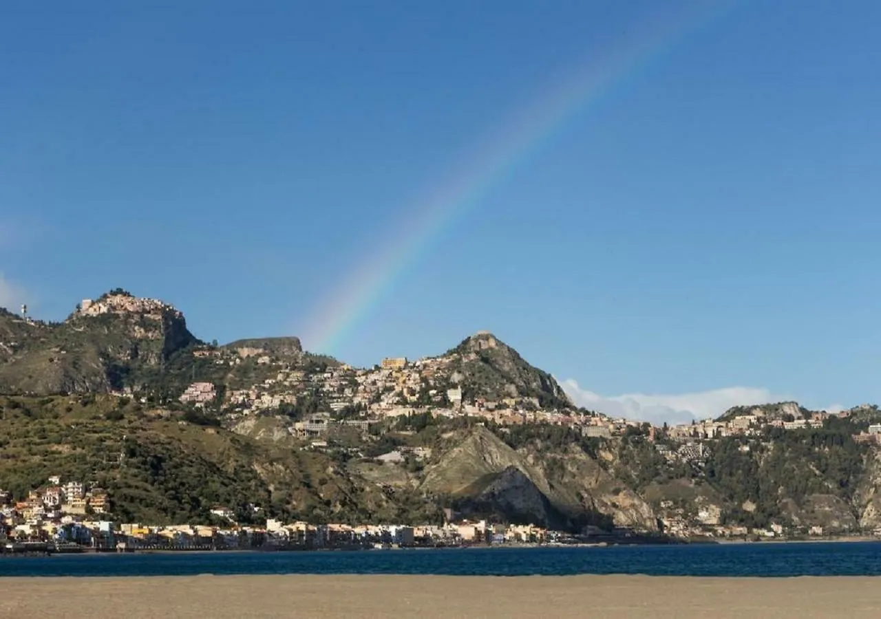 Nefele'S House Apartment Giardini Naxos Italy